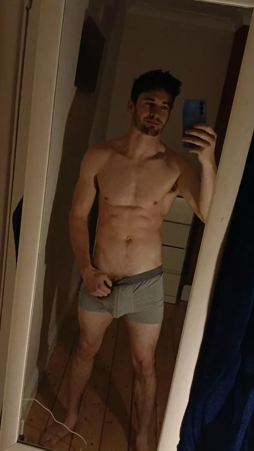 My eyes are up here by Alternative_Fish3898