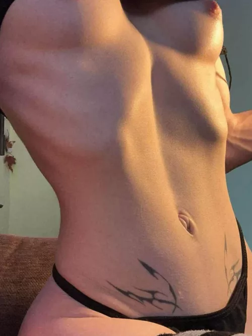 My ribcage, a quiet but stunning feature by Isla_Lucinda