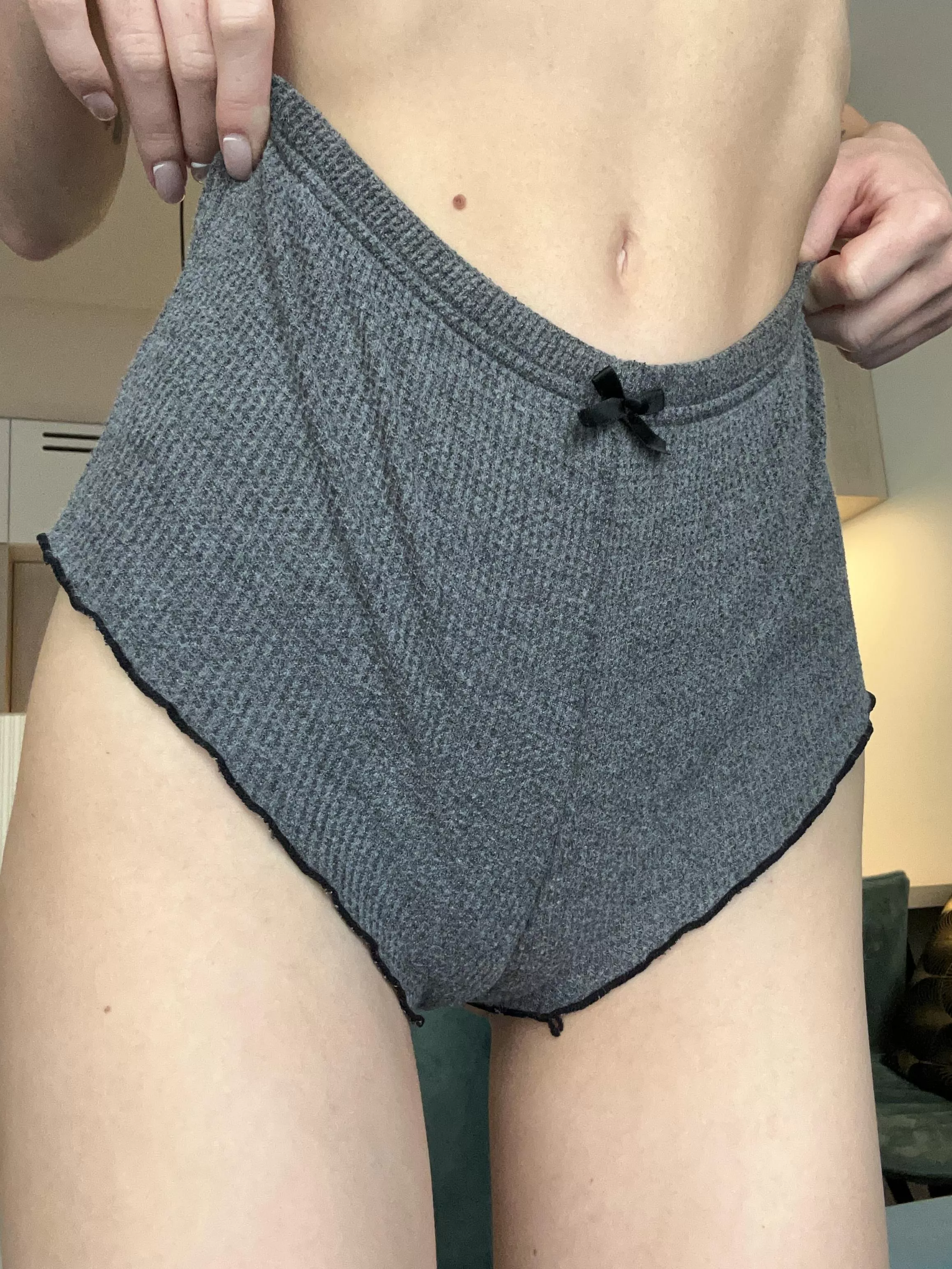 my tight shorts are a great way to accentuate my charms posted by dreamfairyy