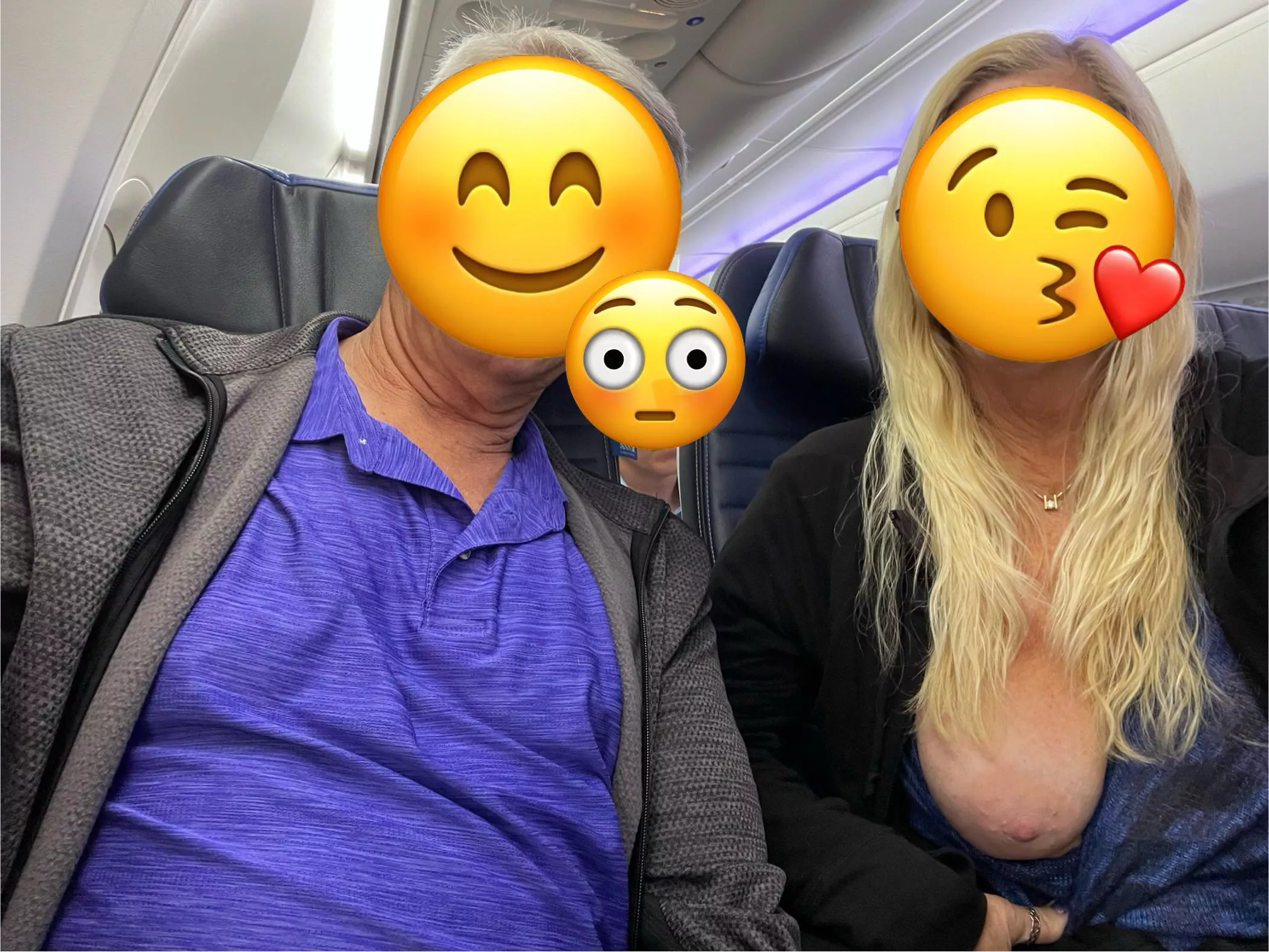 Peek a boob 😊 posted by 1Dandyd