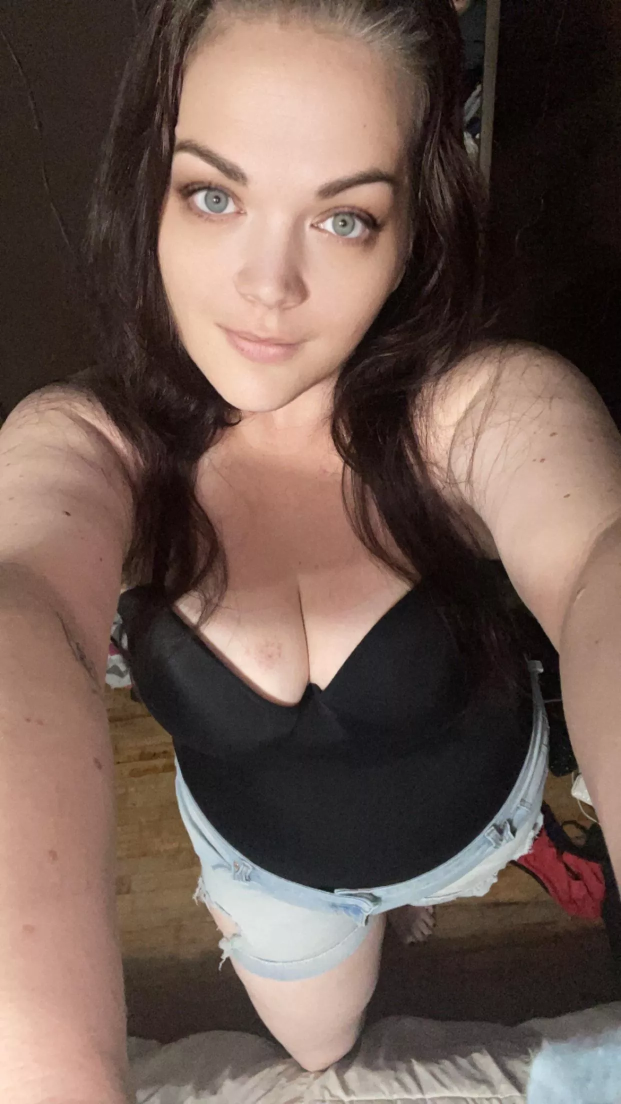 This look’s better on the floor  posted by ApprehensiveEbb3138