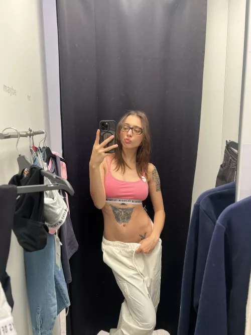 This sports top makes my workout sessions sexy by Elianabolly