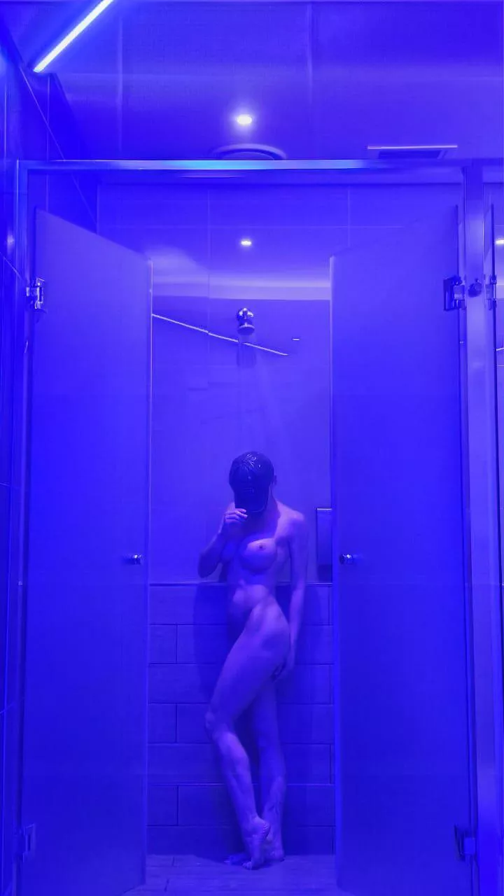 Wacky Wednesday!! Kom stort saam met my.  posted by No-Nebula-4711