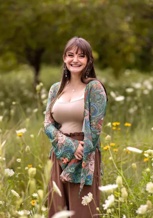 We all know we won’t try to get her for her cute smile 😈 by costello69