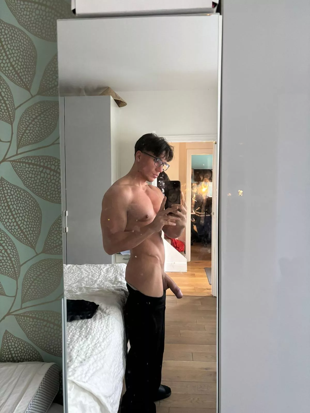 Who’d suck it posted by Aonsu