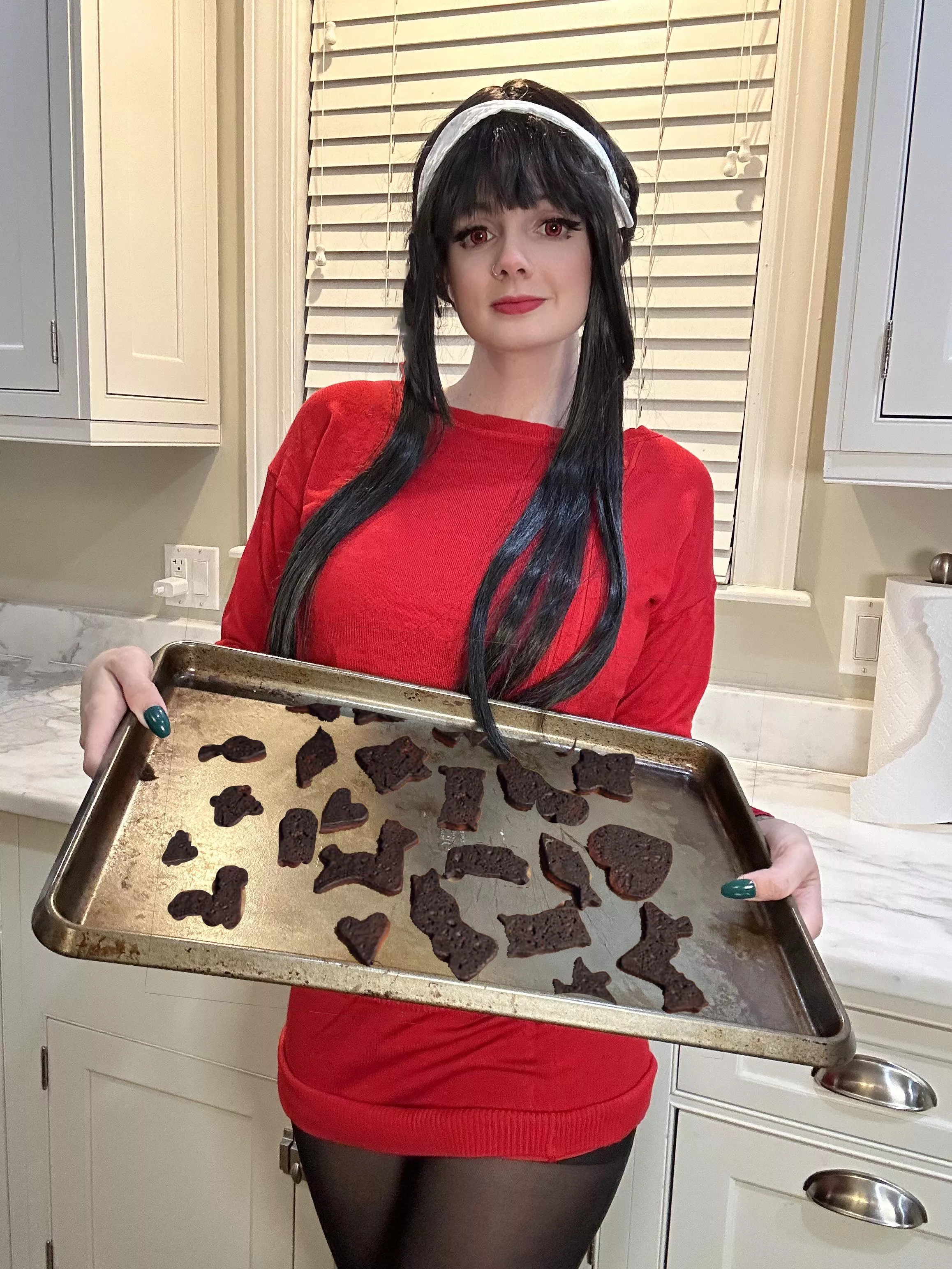 Yor by ElizawitchCosplay  posted by ElizawitchCosplay