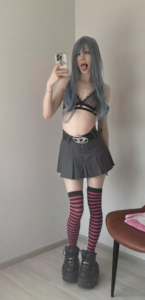 a little crazy and excited looking by DecayTattoo