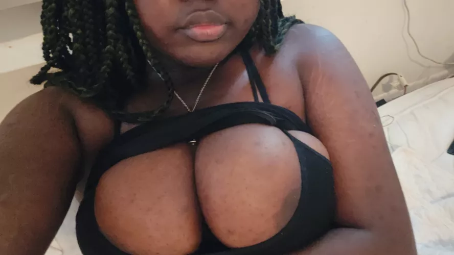 Can u cure my boredom?  by Littledemmie