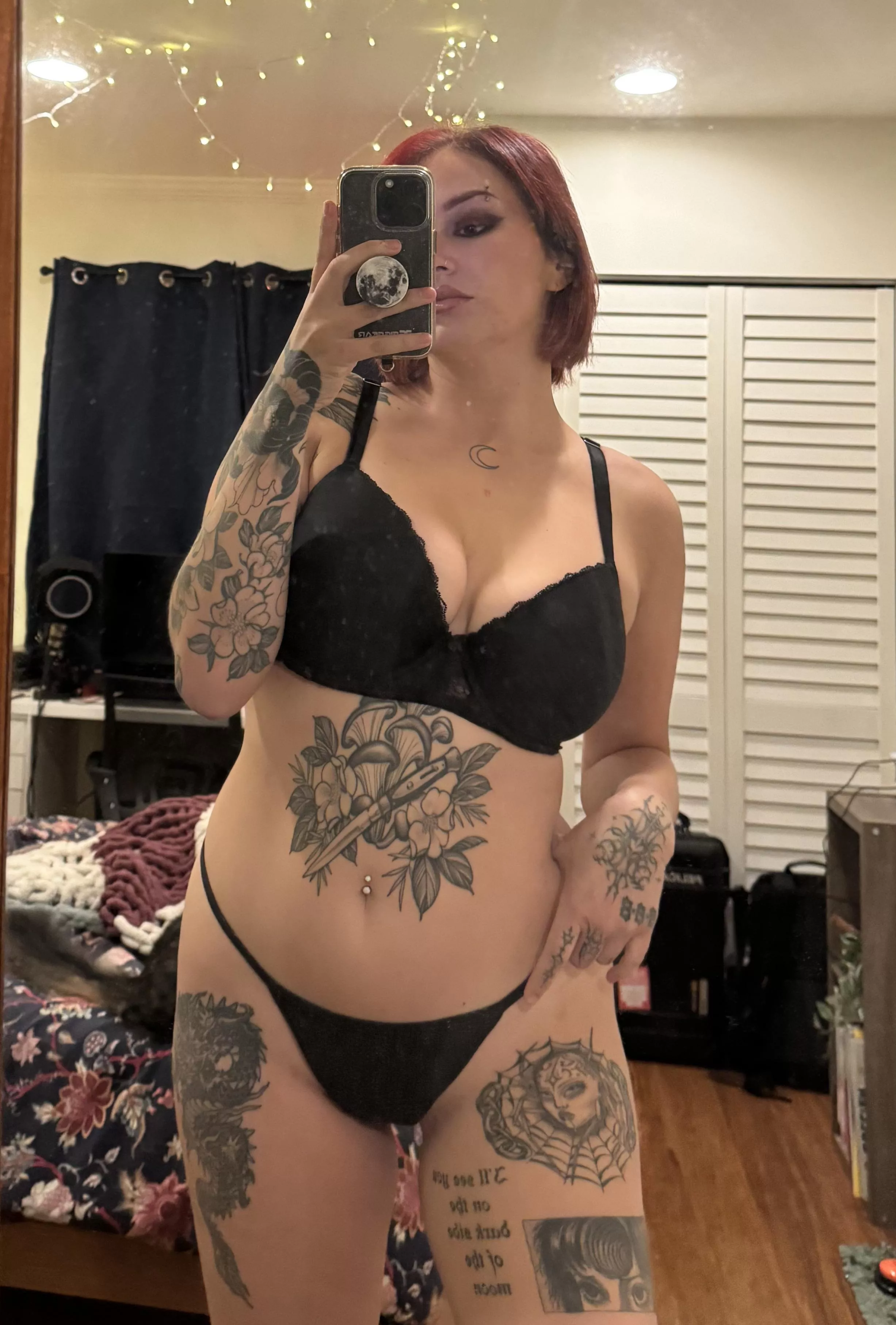 Hi hi new here :) posted by mistressaxx