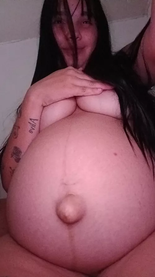 I'm about to explode horny 8 months pregnant without limits by Yolita23