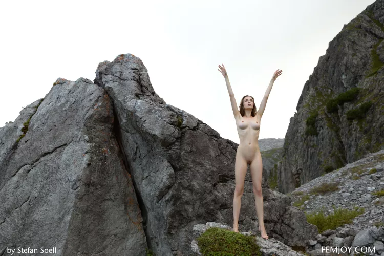 Mariposa - Heavenly  by KarlTHELurkingKING