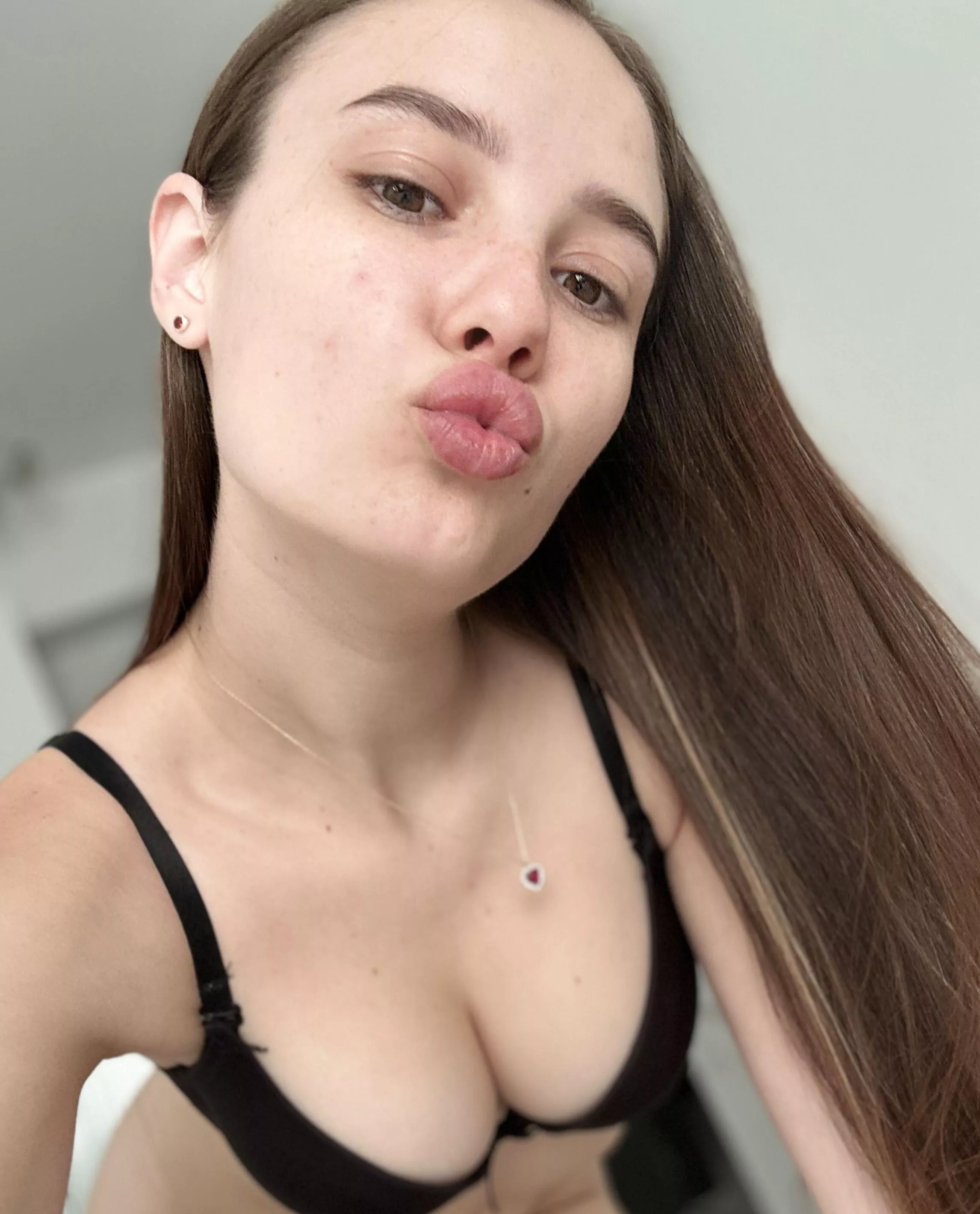 Some angelic cleavage posted by Kiwi_Go_