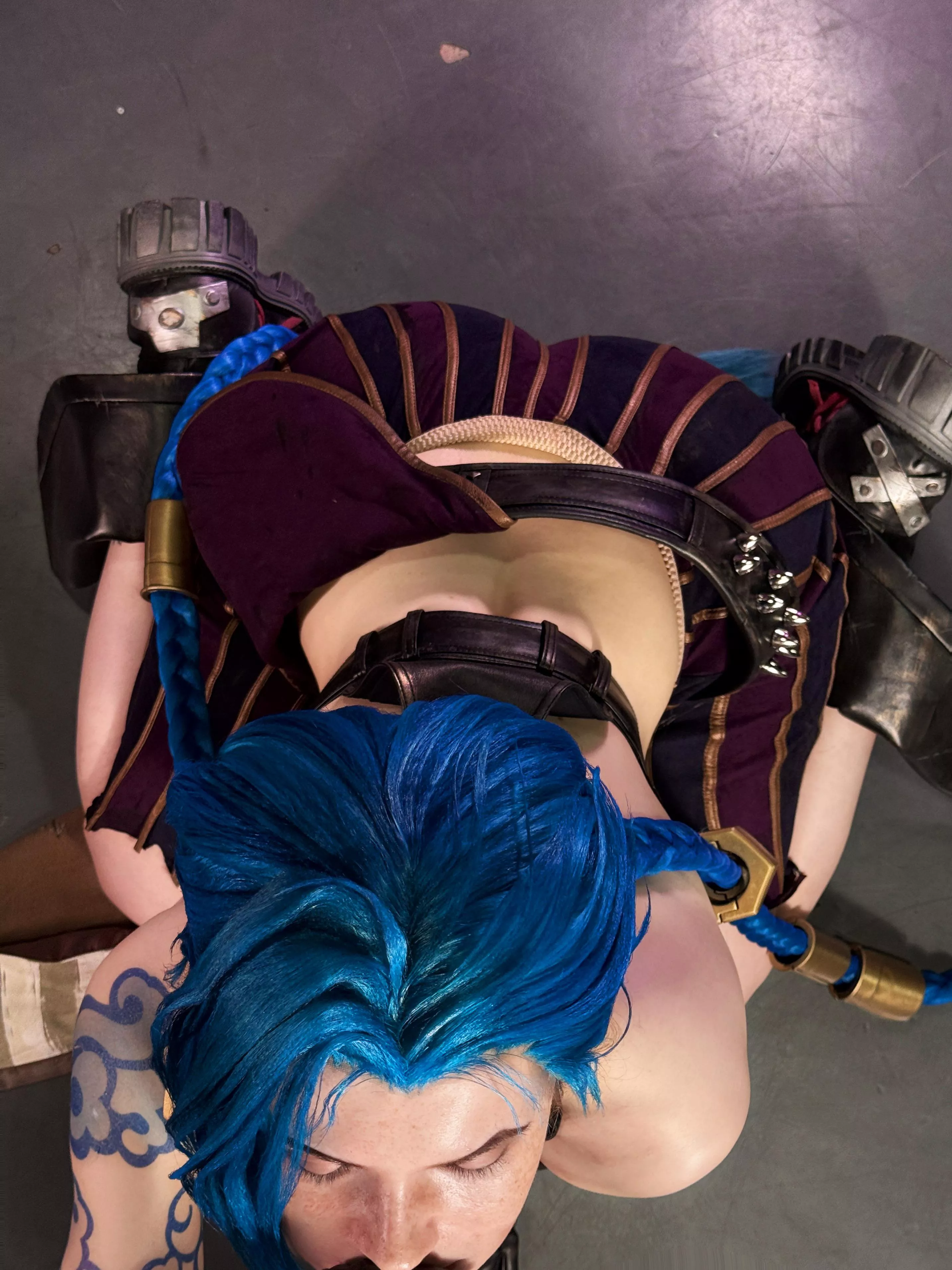 Jinx from League of Legends cosplay by Neyrodesu  posted by Neyrodesu