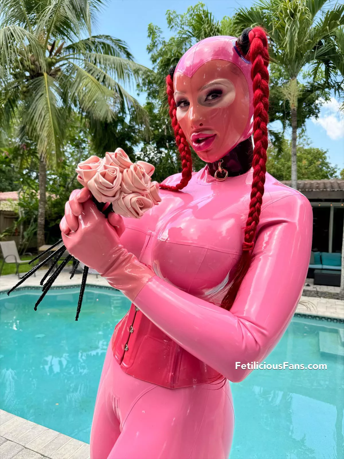 Latex roses are forever!  posted by Miss_Fetilicious