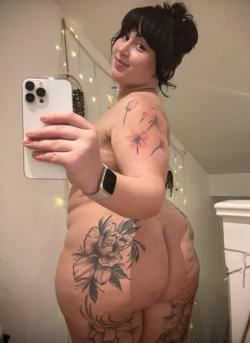 think you’d love the scent of my chubby ass? by ZaharaSaffron