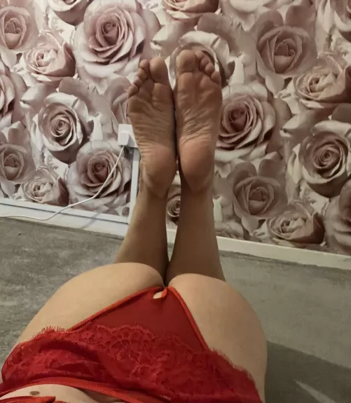 Unwrap me this Christmas by amelia-rose85