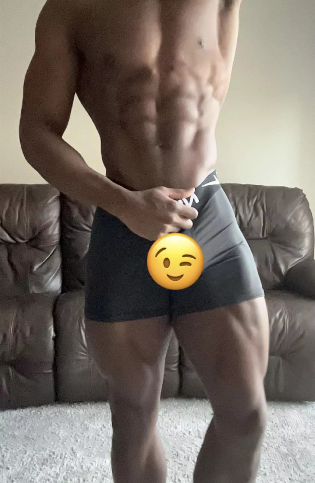 Am I a twunk🫢 posted by Reasonable_Umpire112