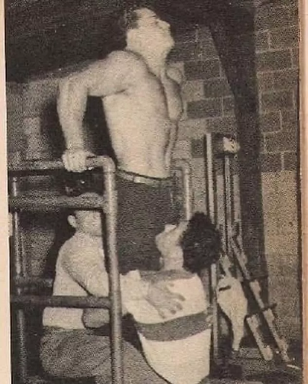 Dudes working out.  posted by triplesixxx