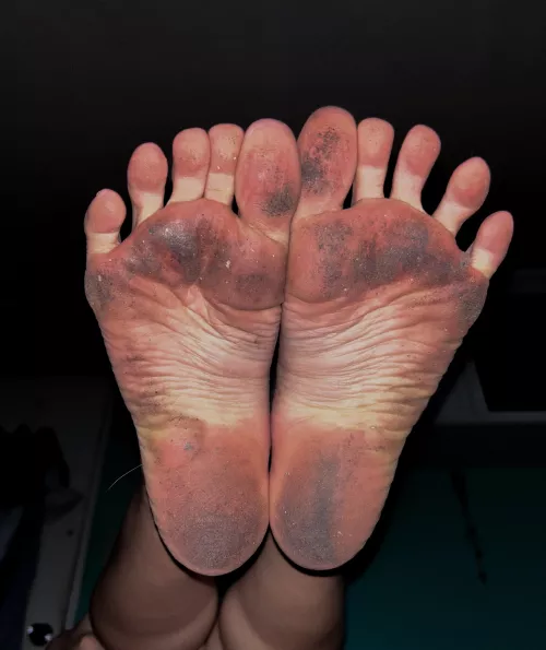 Get into position foot cleaner! by Kf8t