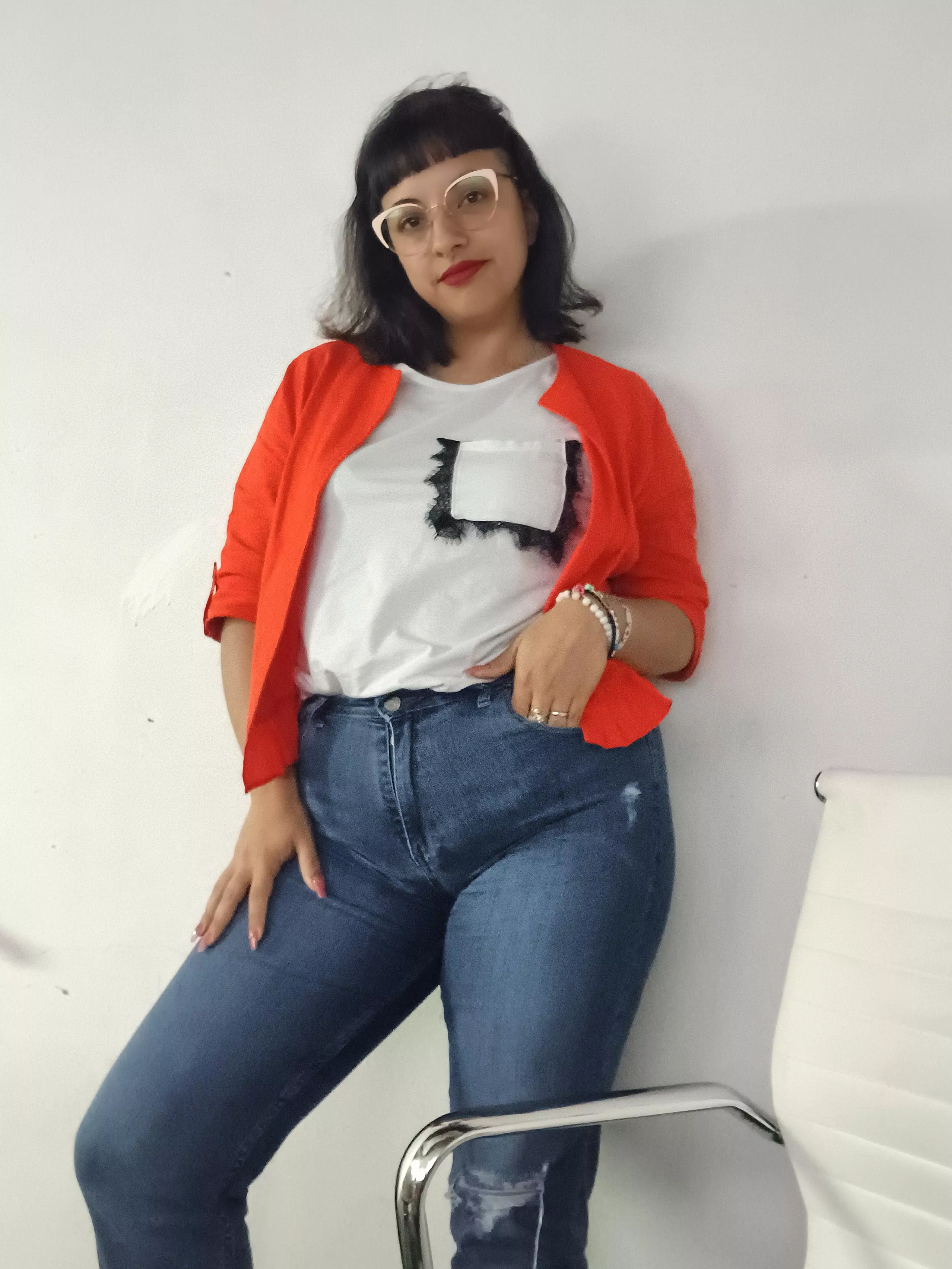 Hi, how are you ;) posted by lovelyblack1218