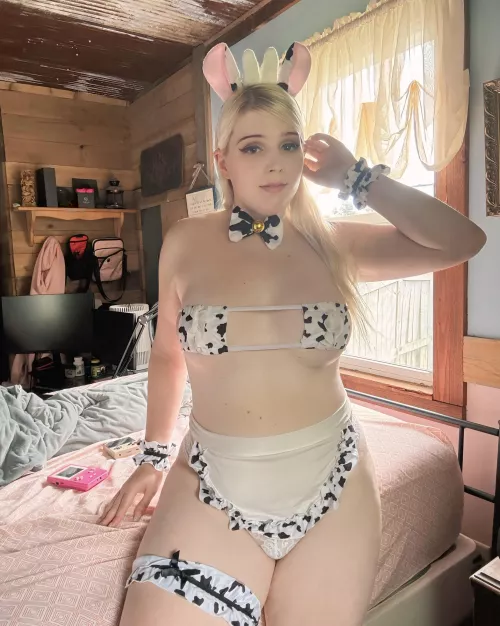 I heard cowgirl was popular so I dressed up 🙈 by realamandaraensfw