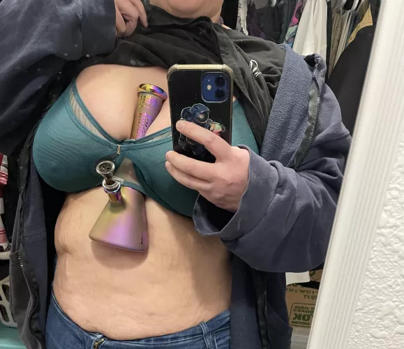 It (f)its! 🤣🛸 by slippingintothe-void