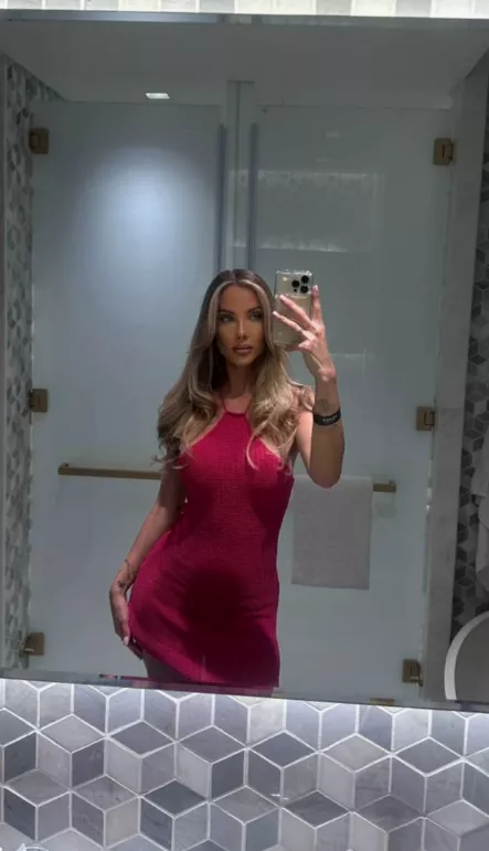 kan jag ge dig en BJ i badrummet posted by FILOUFITT