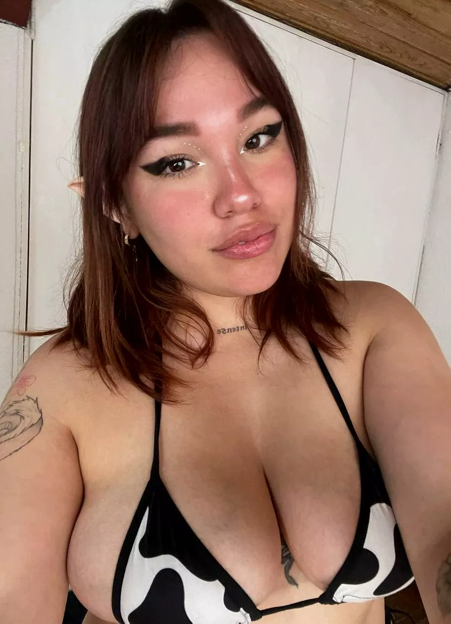 Say “hey” if you want a surprise in your inbox. First 100 only... posted by LovelyyLollipop