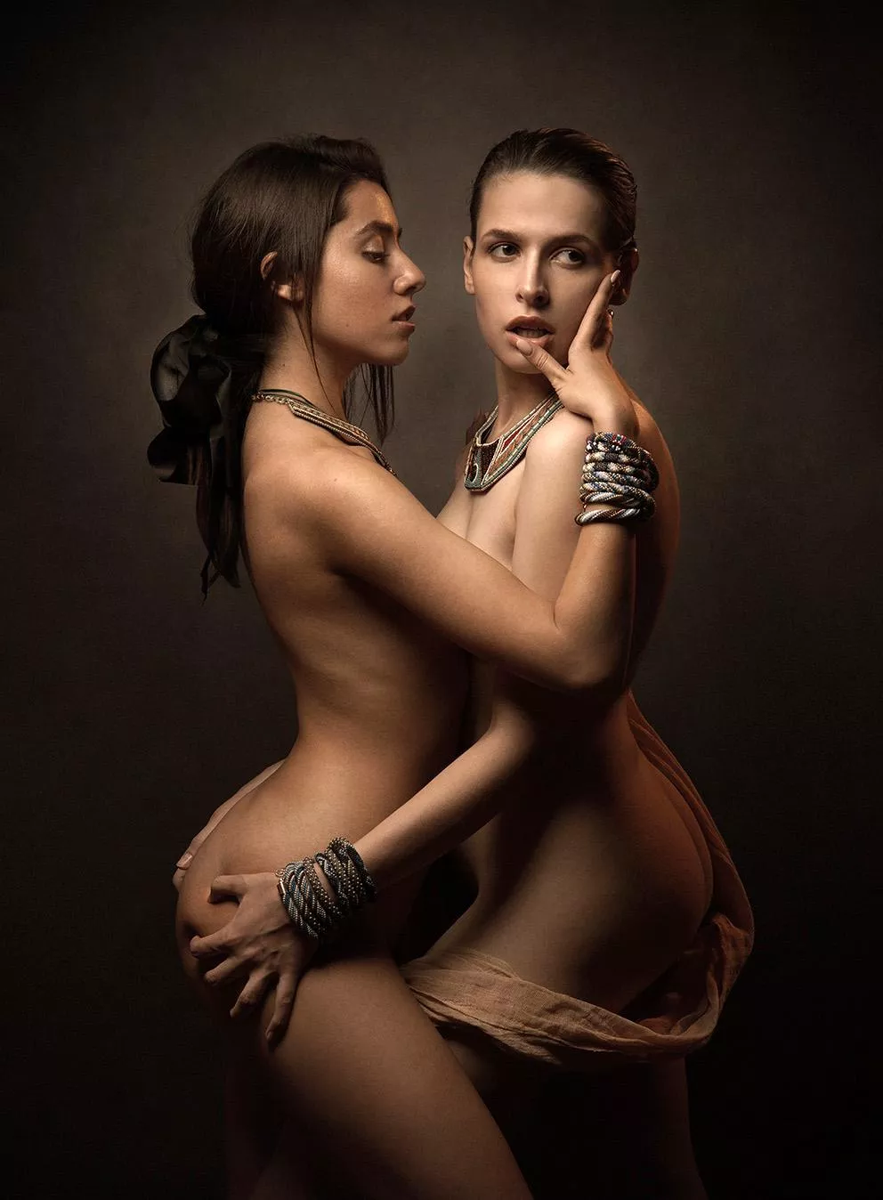 Sensual duo posted by magicaldanger