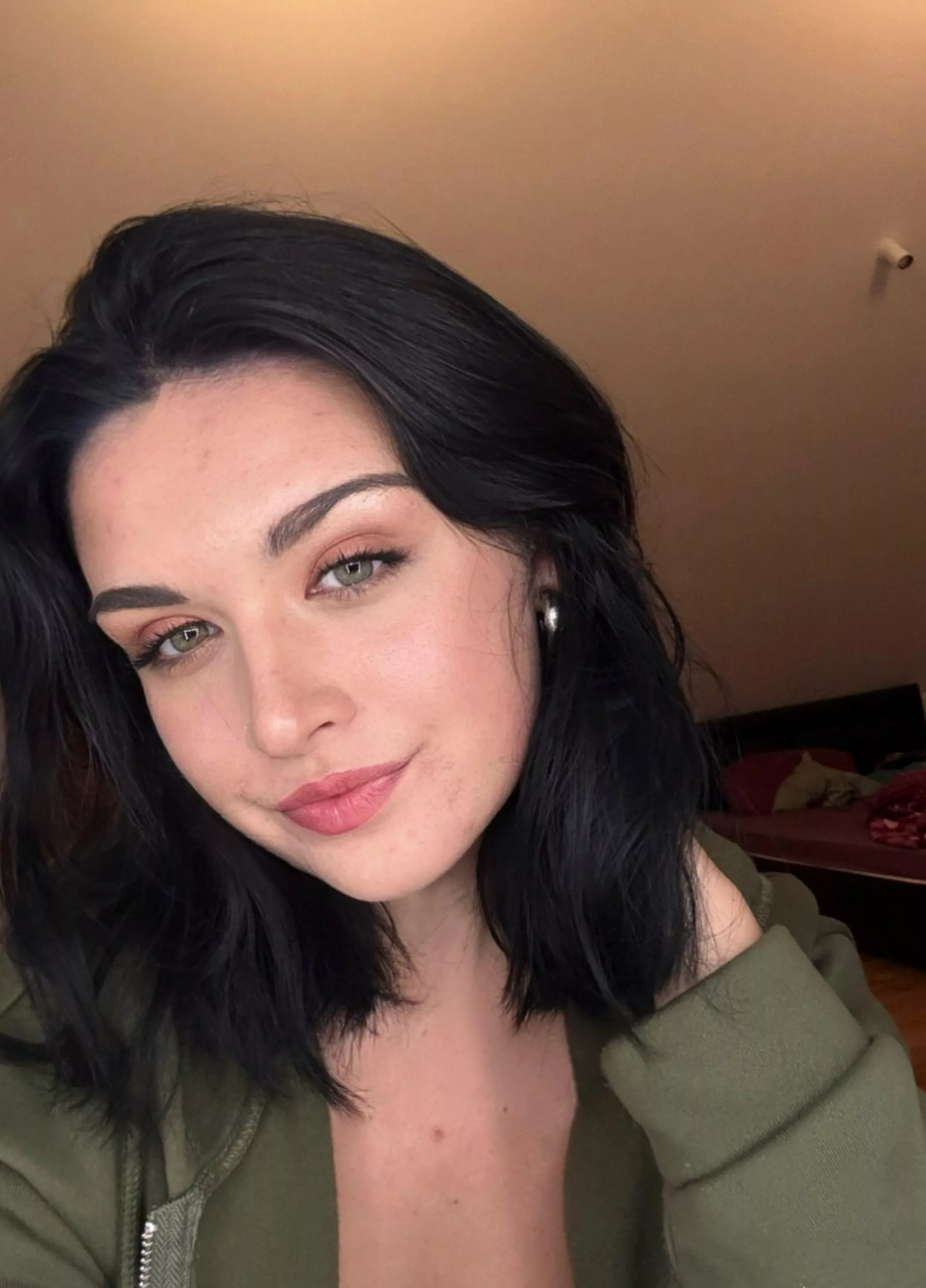 Staring at you because you never look me in the eyes when talking F20 posted by againstforemast