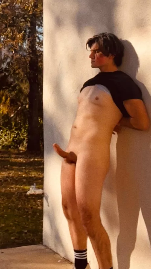 Waiting for your delicate touch by HailHydraAgentWard