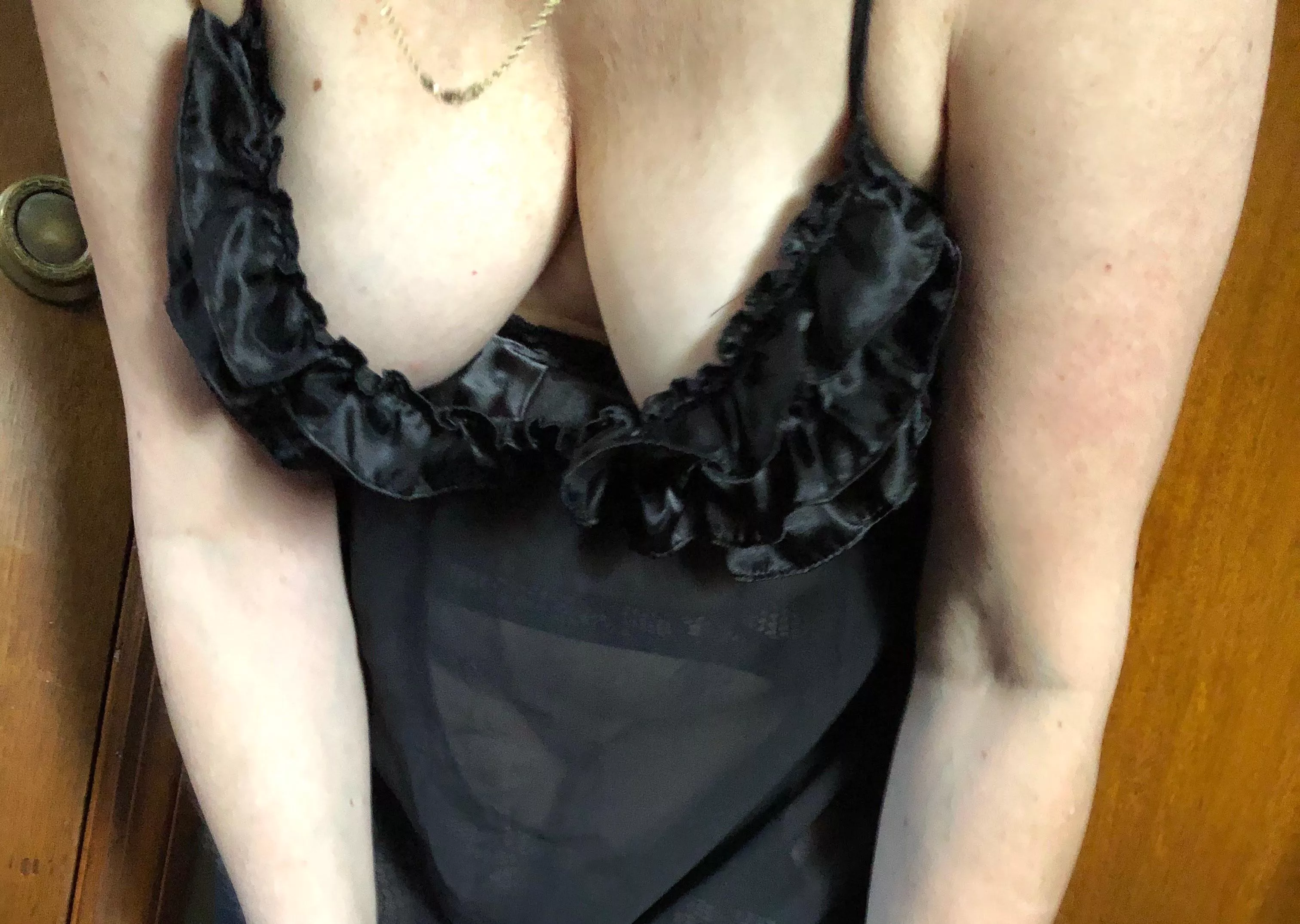 Would I catch you in a stare? posted by dare2share121864