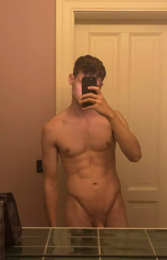 Am I a twink or twunk ? posted by gabrielGaBru