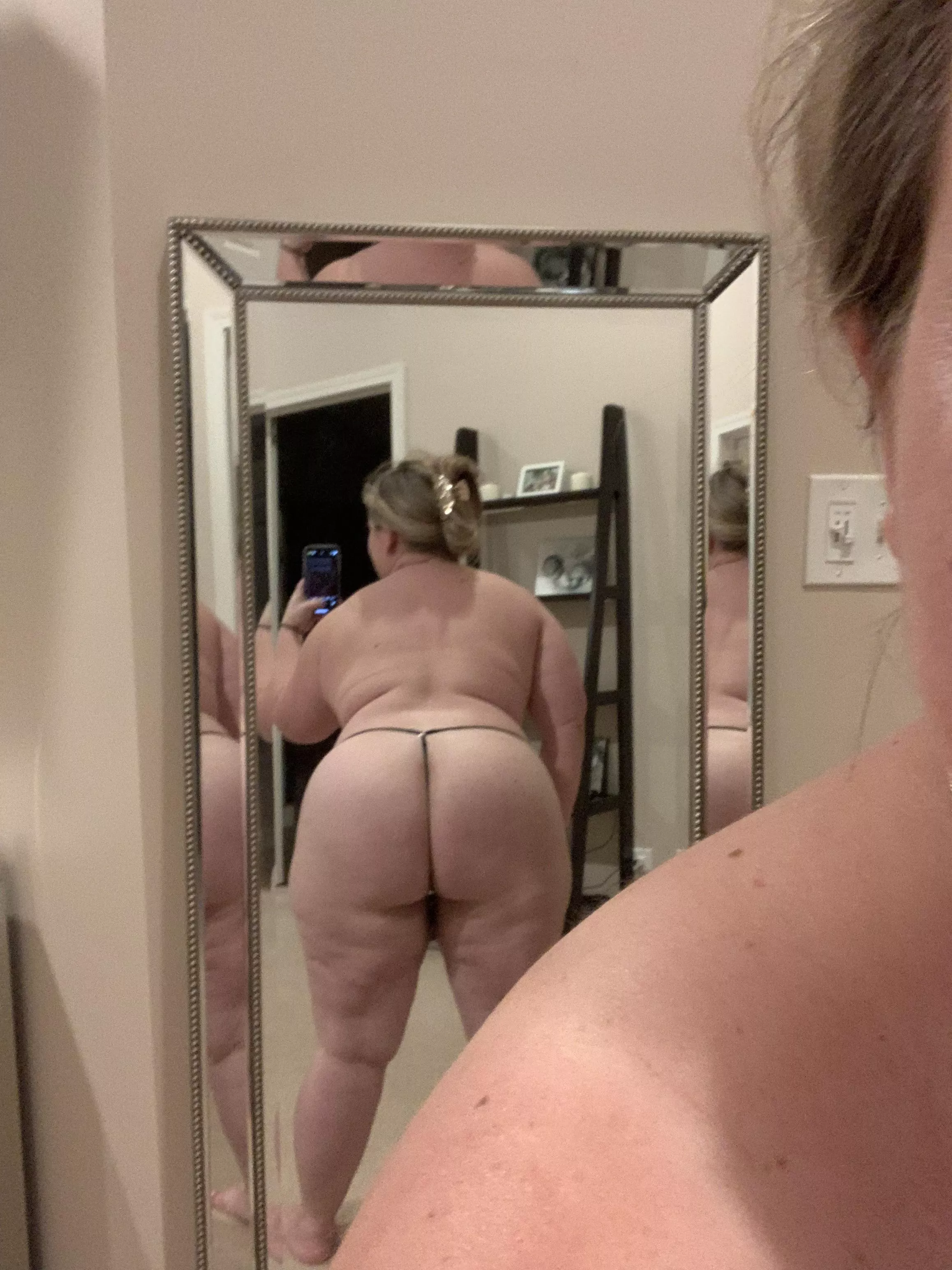 Any other mamas just feel sexier in a gstring? 😈🔥😘 posted by penny0418