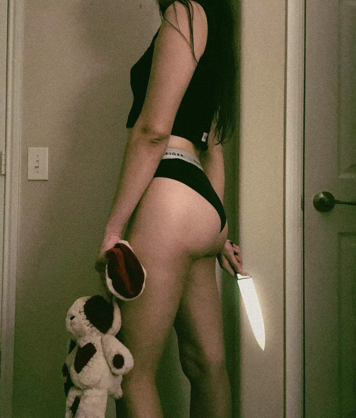 I tend to embody the Yandere. Come here and let me carve it into your mind 🔪 posted by SamVermillion