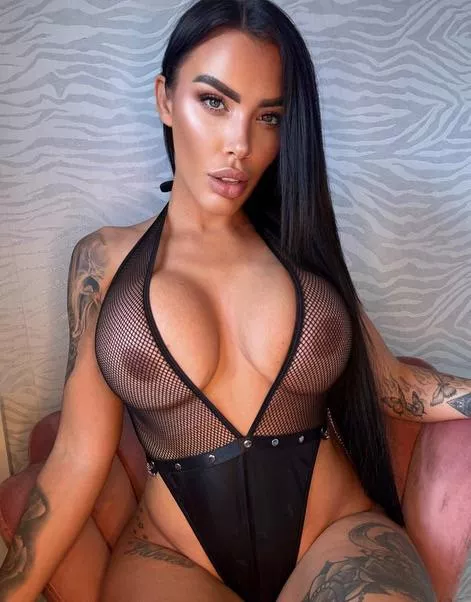 I’m turning into a Bimbo Ftoy and I love it  posted by parismilann