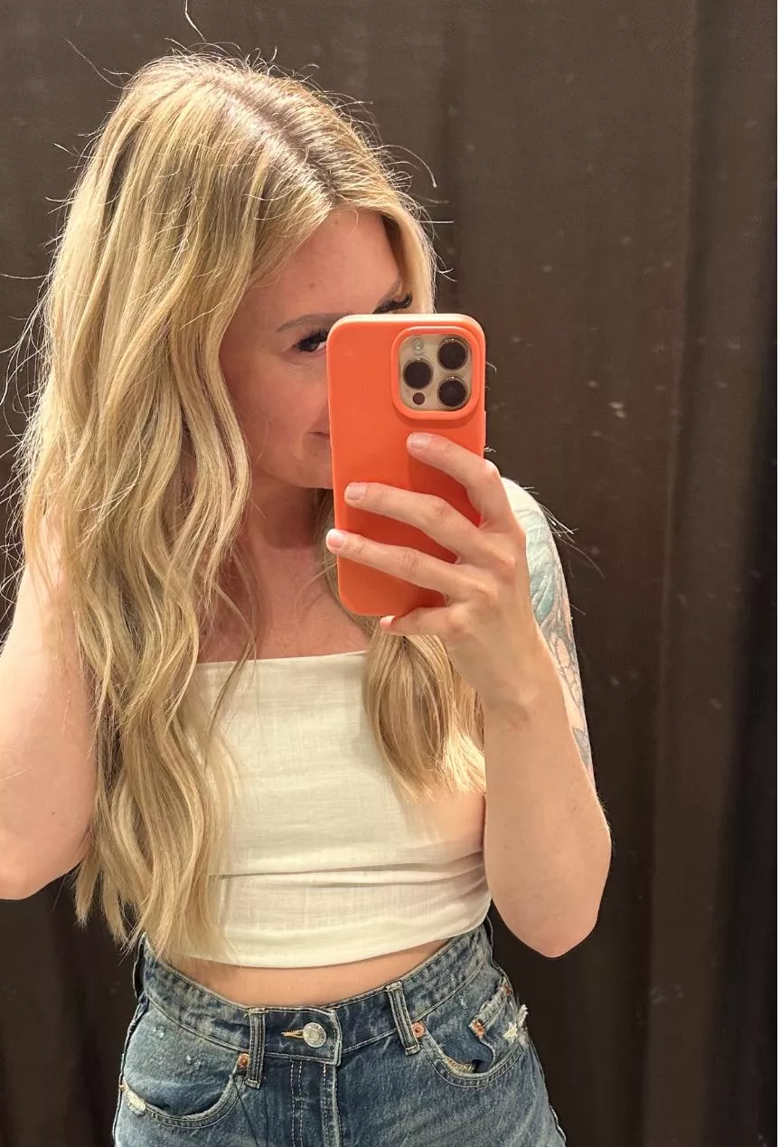 Would you allow me to satisfy your needs posted by PeachesKennaXo