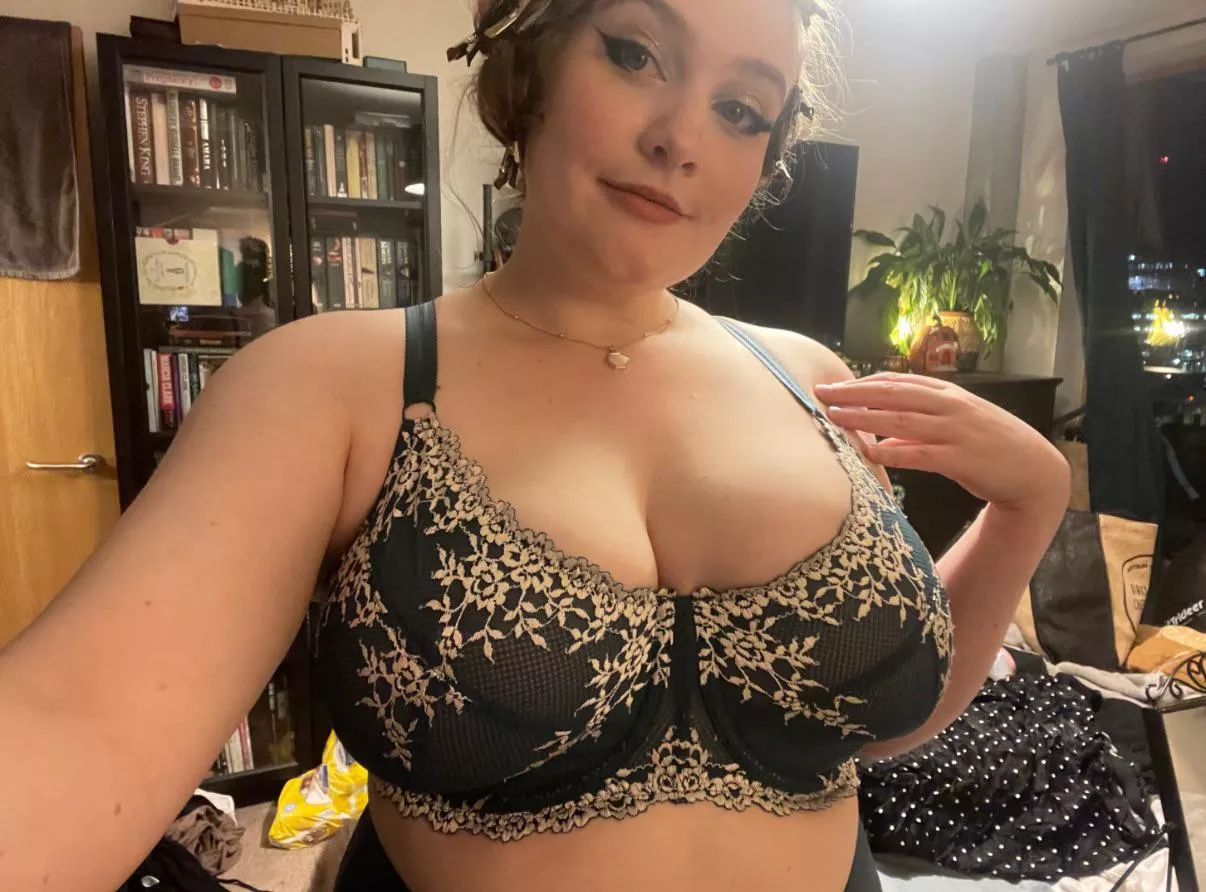 All dolled up for date night posted by chunkynymph