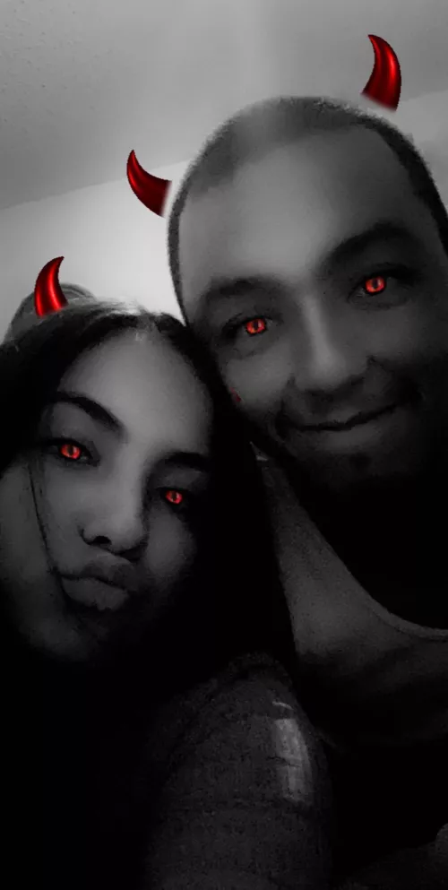 Couple looking to have fun hit us up swap by AzdaddyakamrplsU