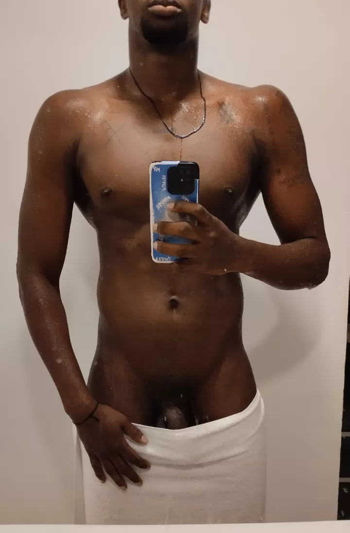 DM me if you want to serve this big teen cock posted by reybnwo