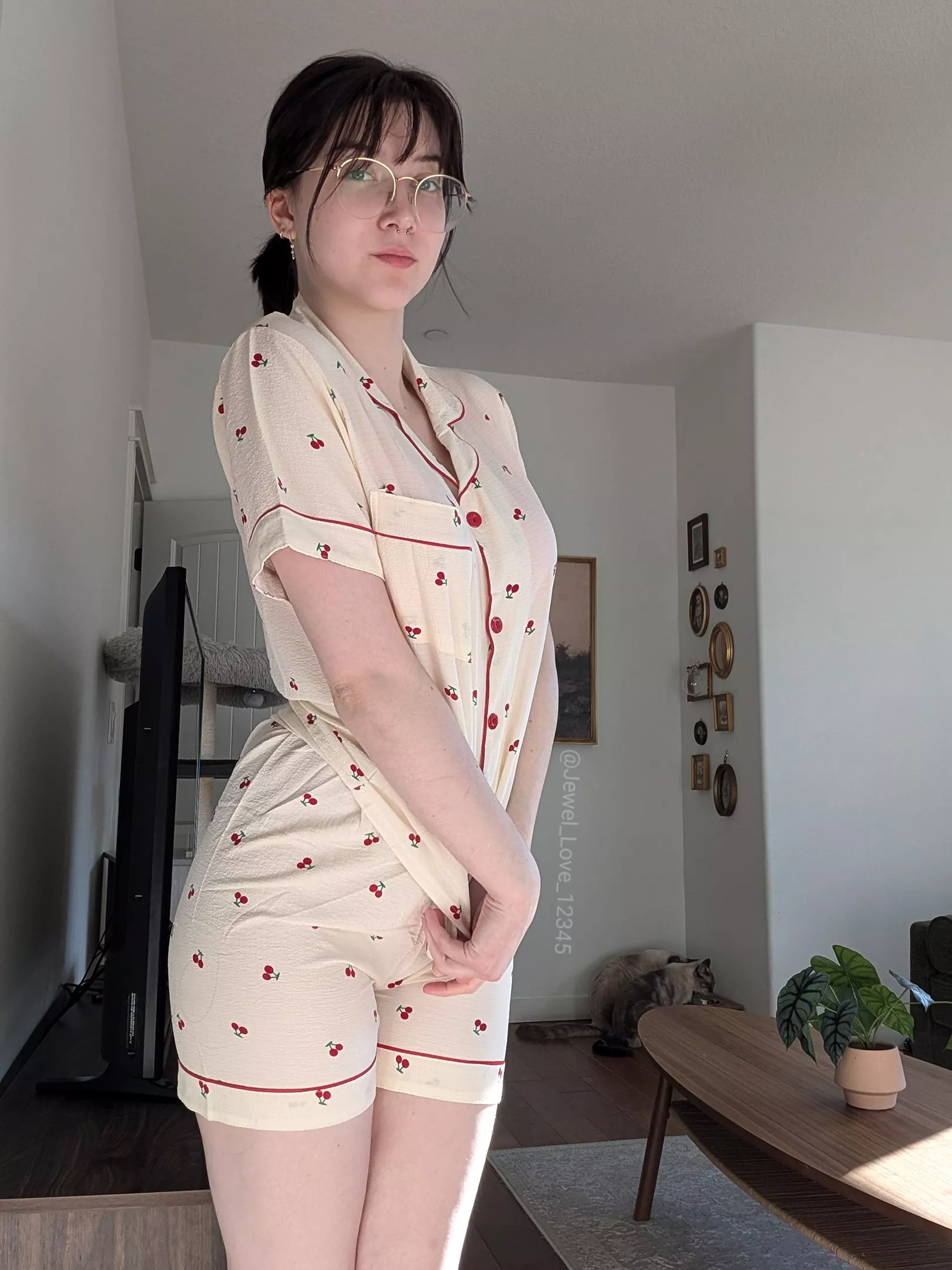 Feeling cute posted by Jewel_Love_12345