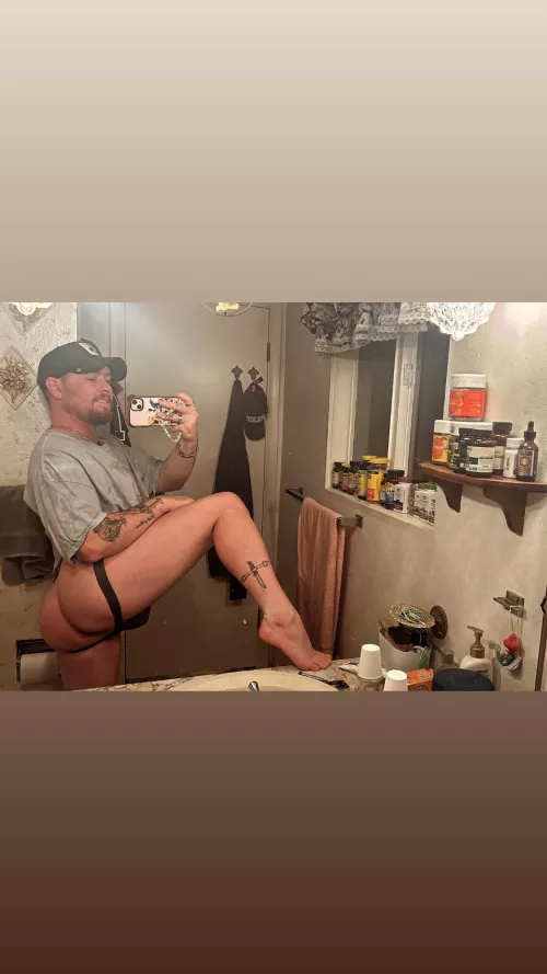 Felt cute might delete later 🙈  by aby_ryn