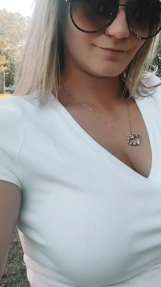 I'm young, but definitely mommy material
 posted by MissTaylorLaurenxo