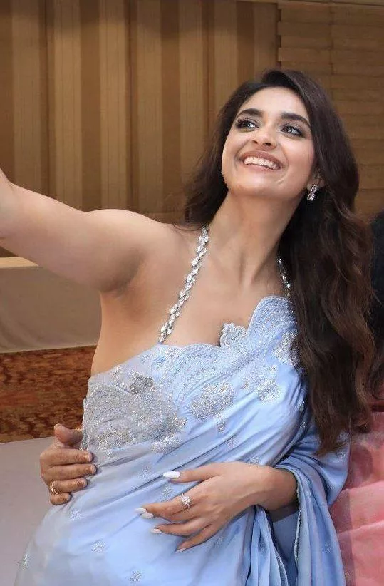 Keerthi pits >>> posted by desigooon