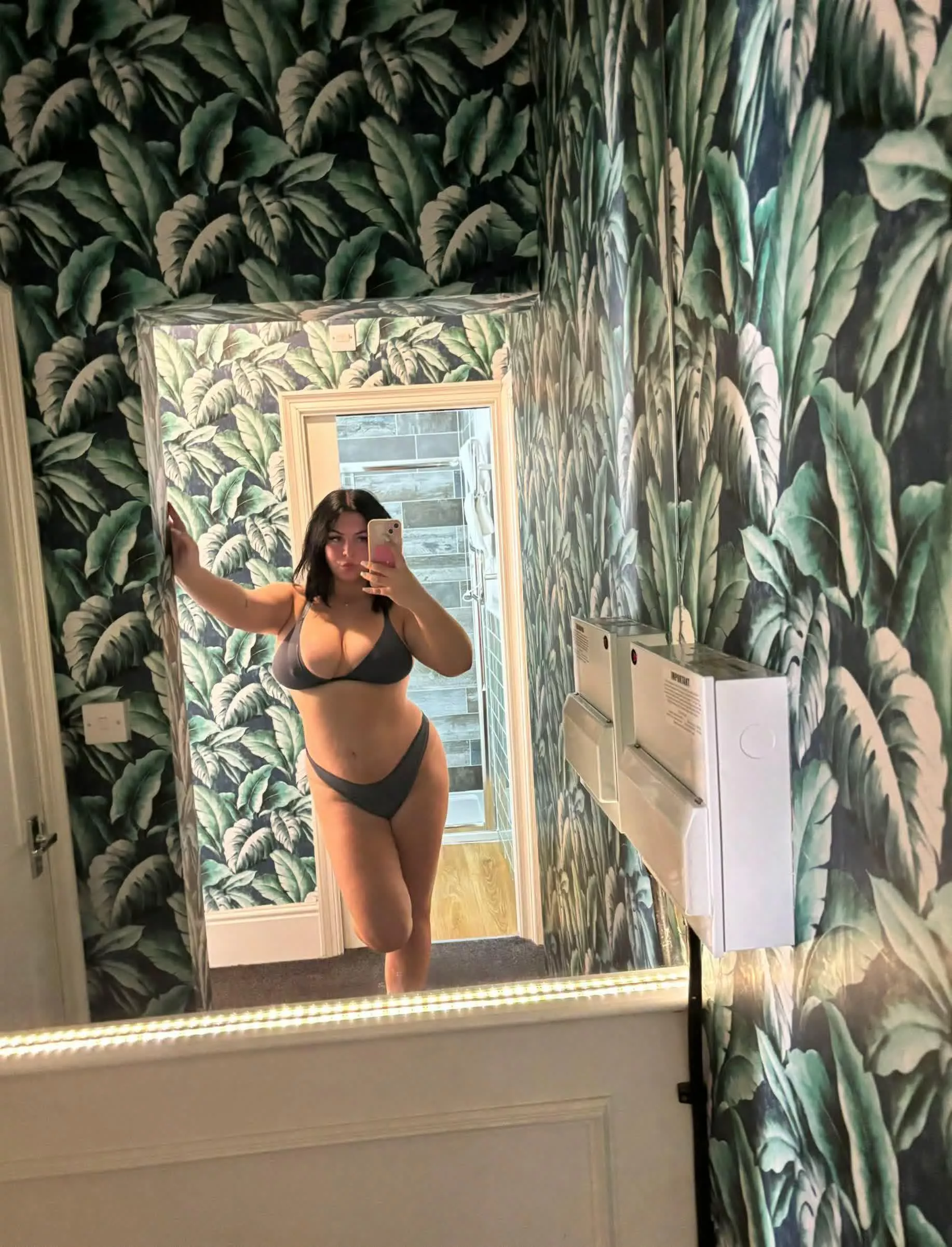 Let my body hypnotize you and make you real hard posted by sweetsugaryplum