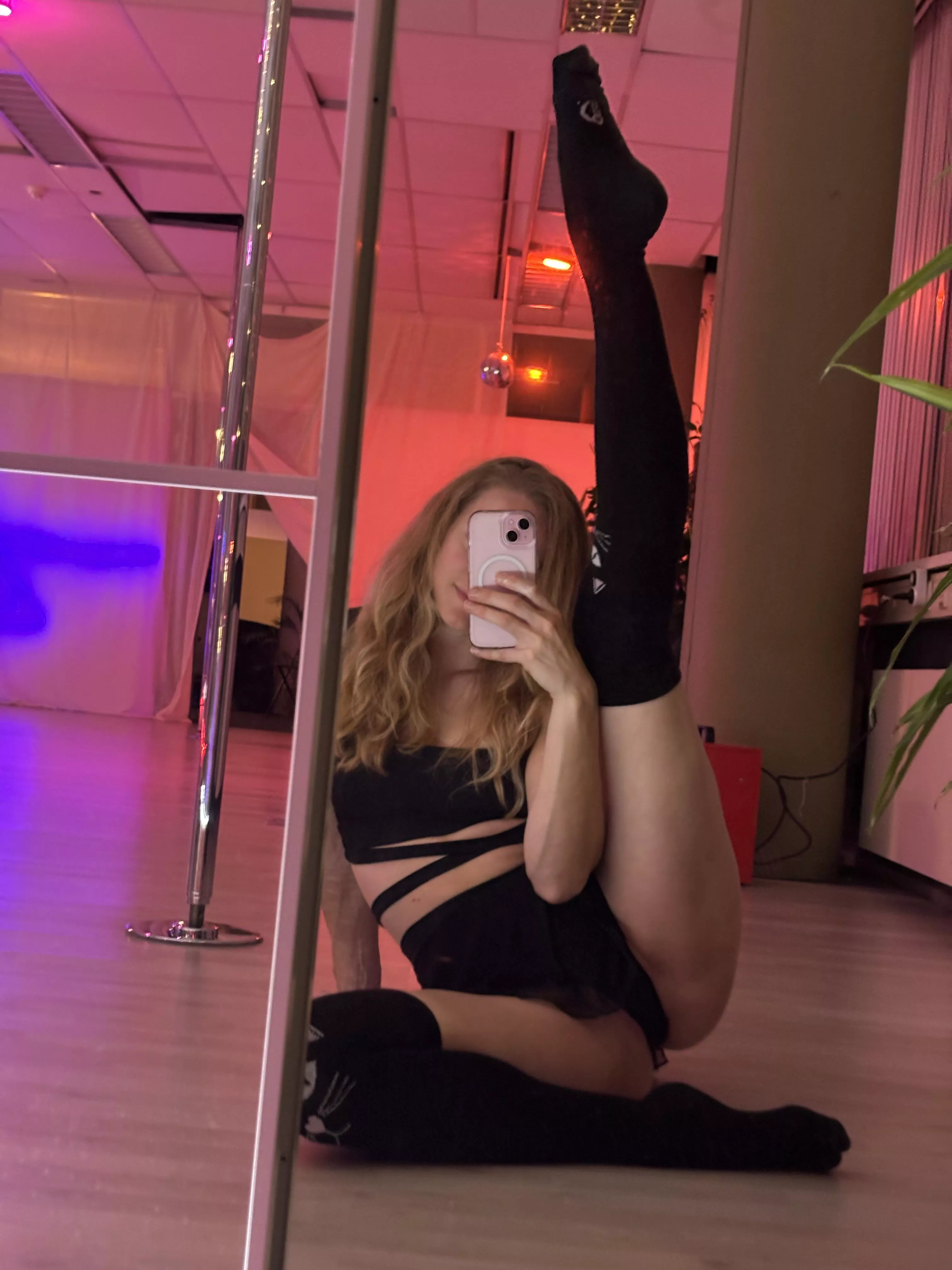 Love dancing in my knee socks  posted by flexibleflow
