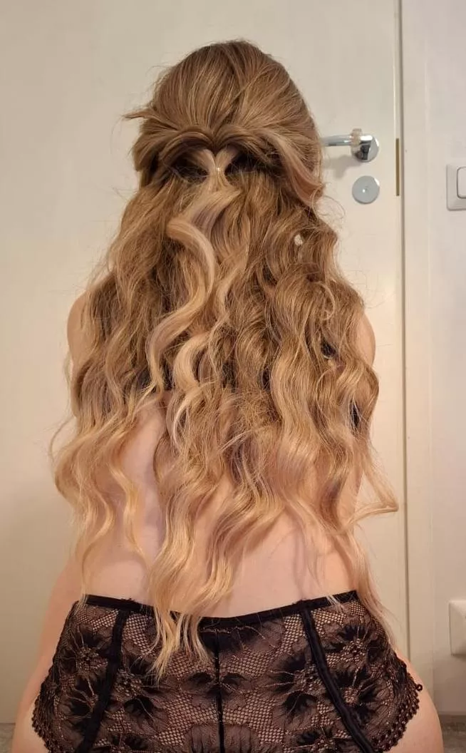 Love my hair 😇 posted by Emi_Lila