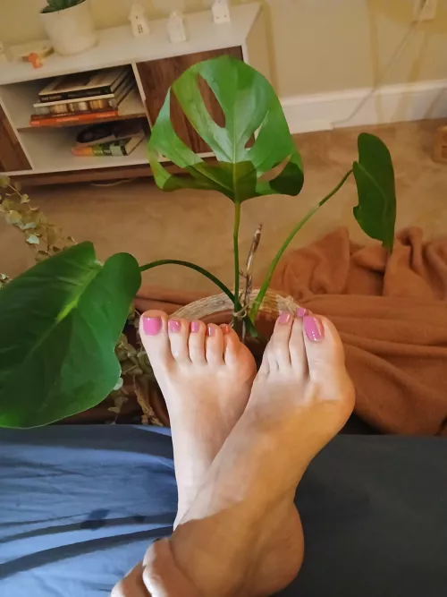 Loving my pink nails. How about you? by archnemesis0923