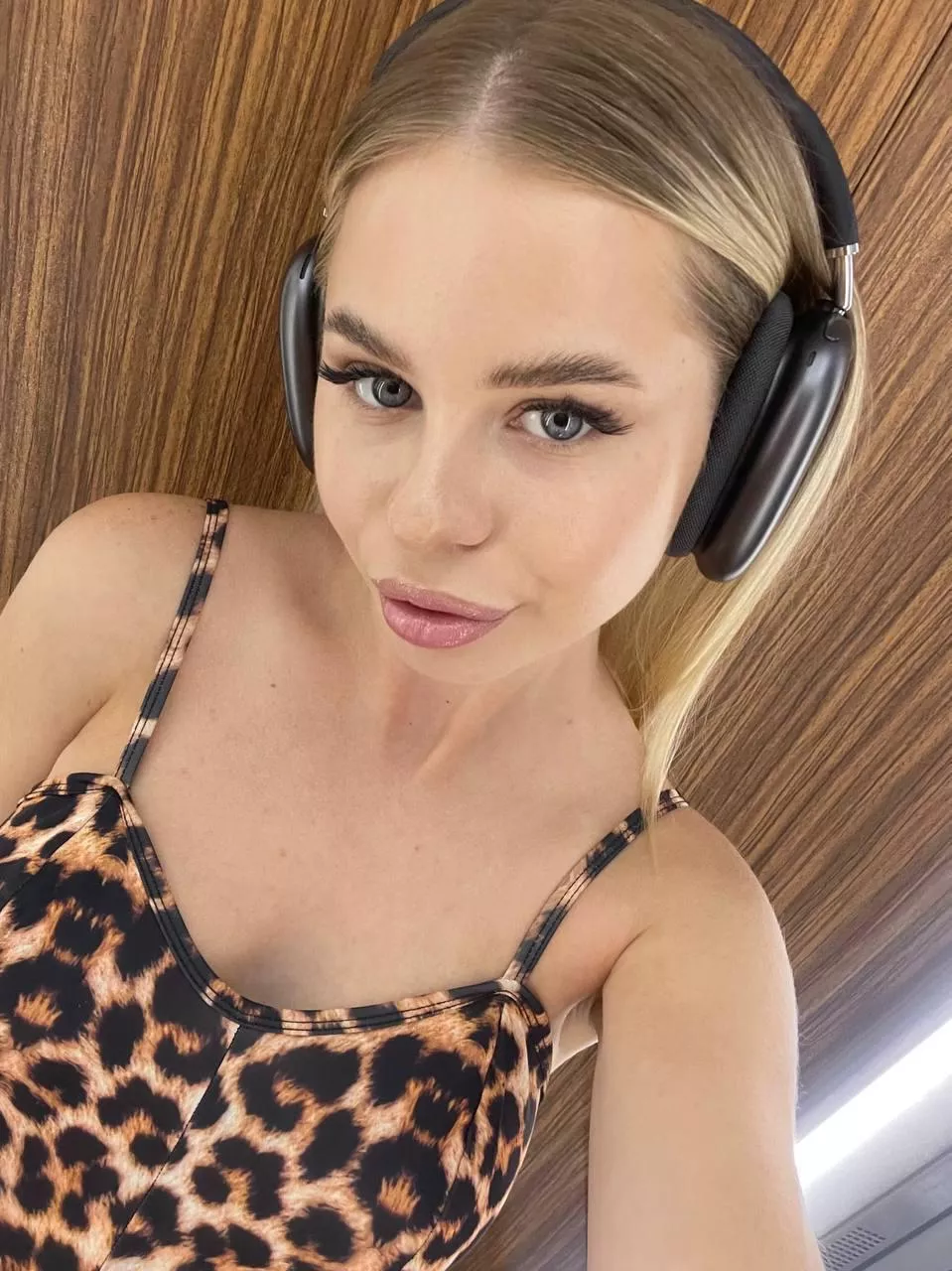 Meet the girl next door, but with a twist posted by StorageChemical139