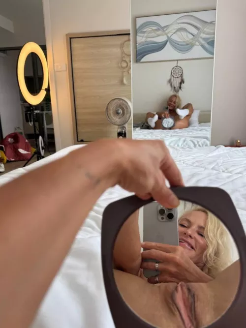 Milf's pussy is the sweetest by Prginde